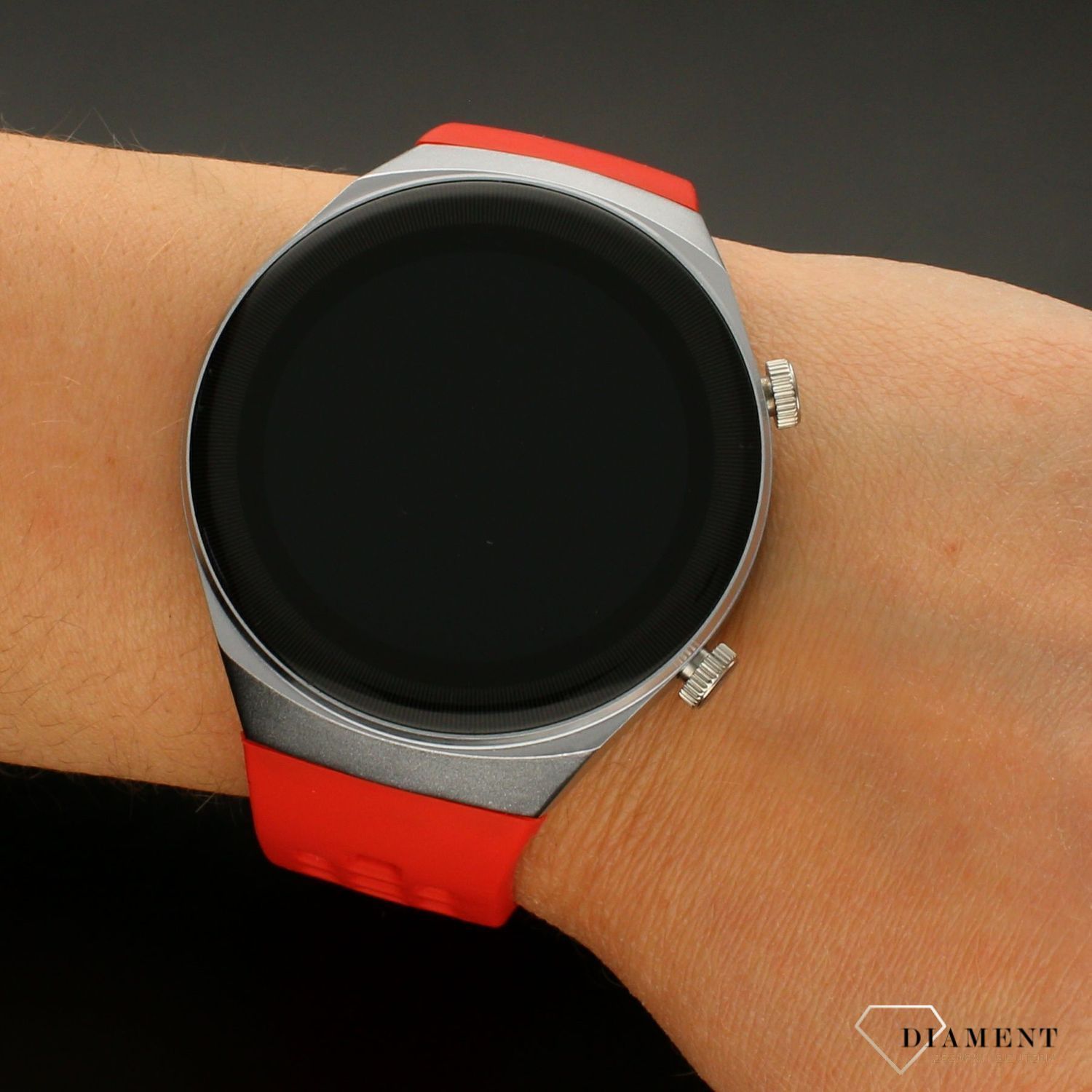 RNCE68 Srebrny czerwony pasek.jpg